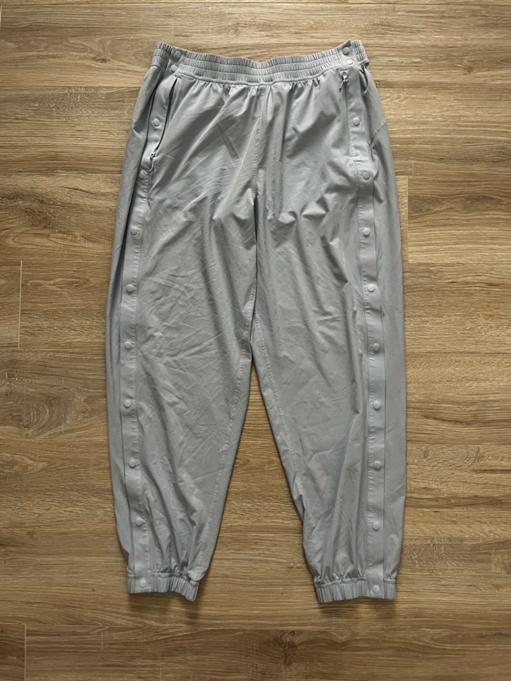 Lululemon Women’s Tear-Away Mid-Rise Track Pant Windmill - Size 10 - Picture 2 of 7